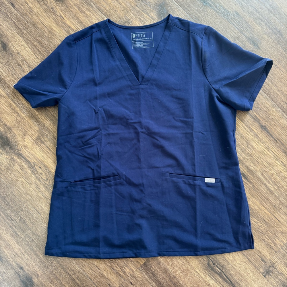 Figs Scrub Top